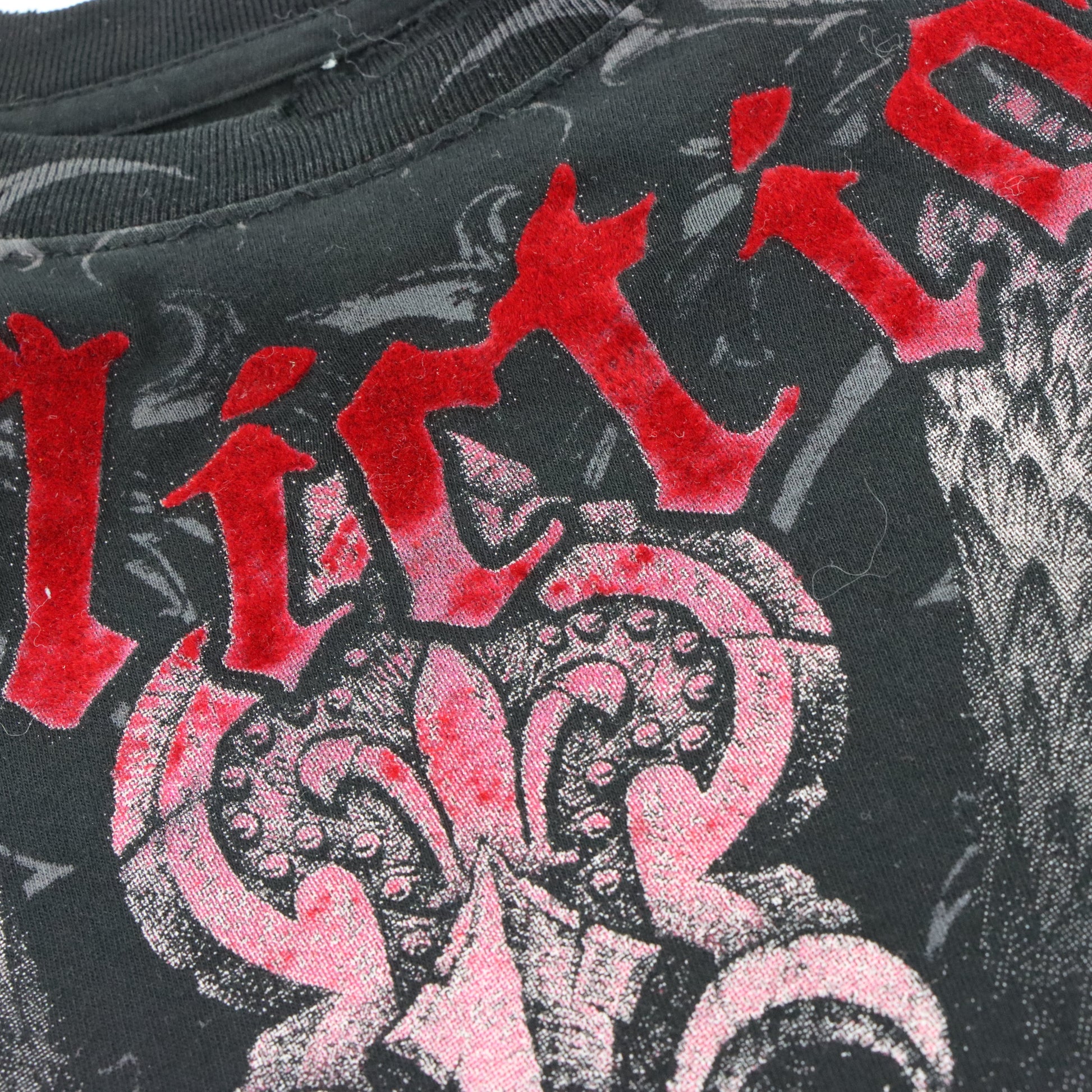 AFFLICTION Vintage Y2K Black & Red Velvet Detail Cross Wings USA Made Tee (M TALL) ***COCO Vintage Sole Melbourne