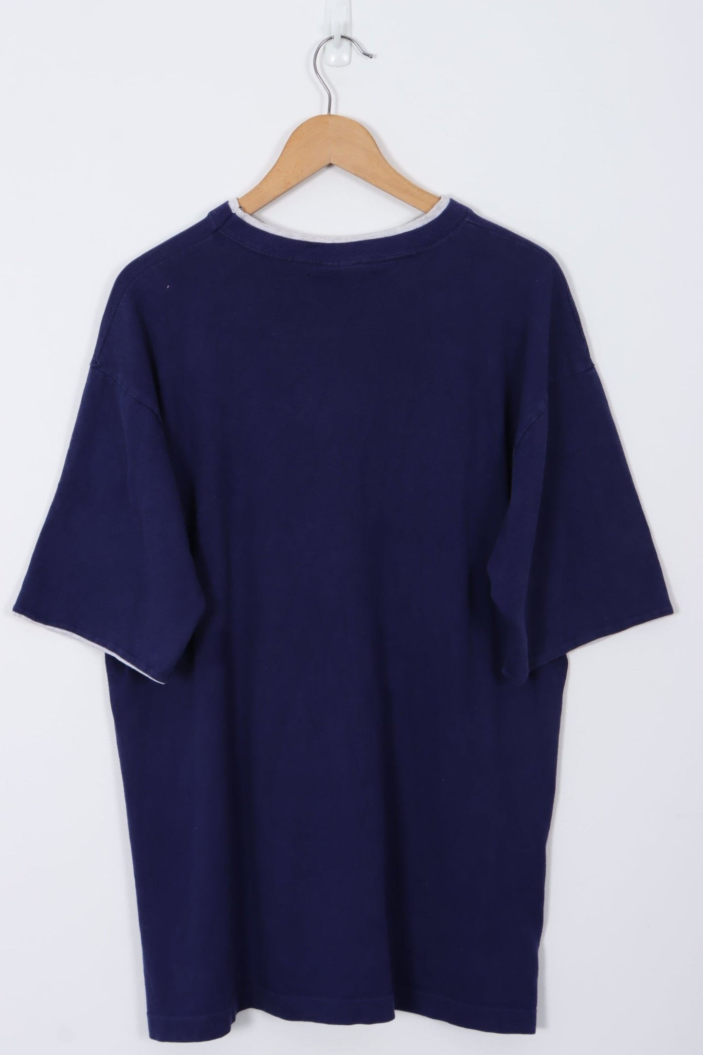 DISNEY Mickey Mouse Double Layered Single Stitch Navy Tee (L)
