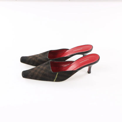 Vintage BURBERRY Tartan Square Pointed Toe Spain Made Kitten Heels (39)