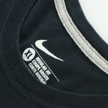 NIKE Spell Out Underlined Logo Black & White T-Shirt (XL)