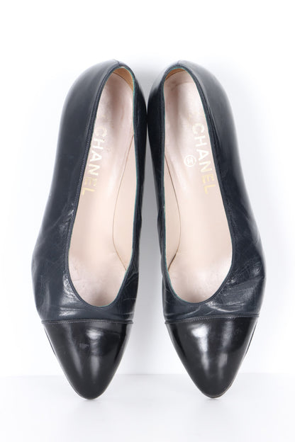Vintage CHANEL Black Leather Patent Toe Cap Kitten Heels (38.5)