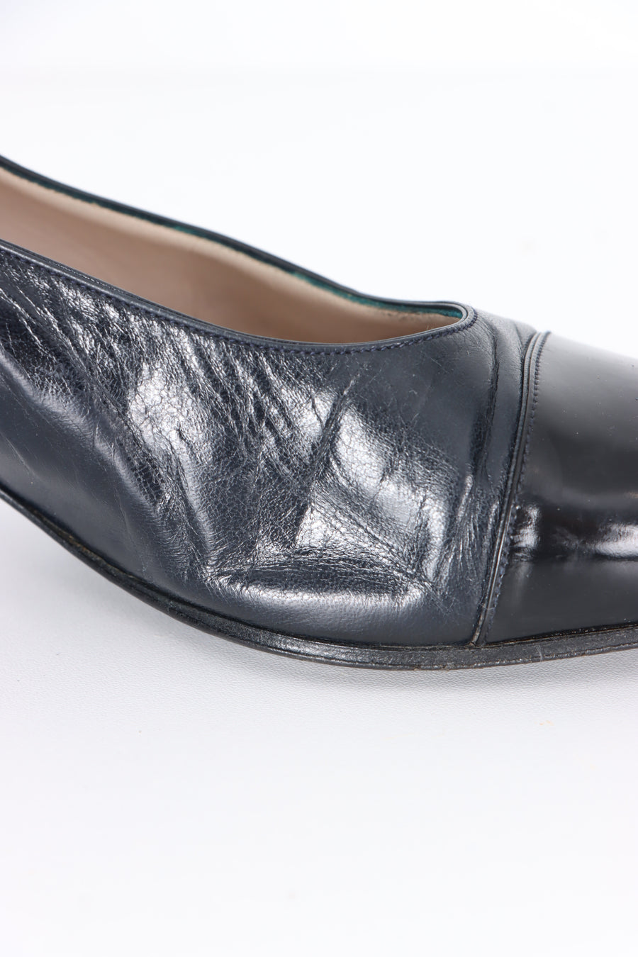 Vintage CHANEL Black Leather Patent Toe Cap Kitten Heels (38.5)
