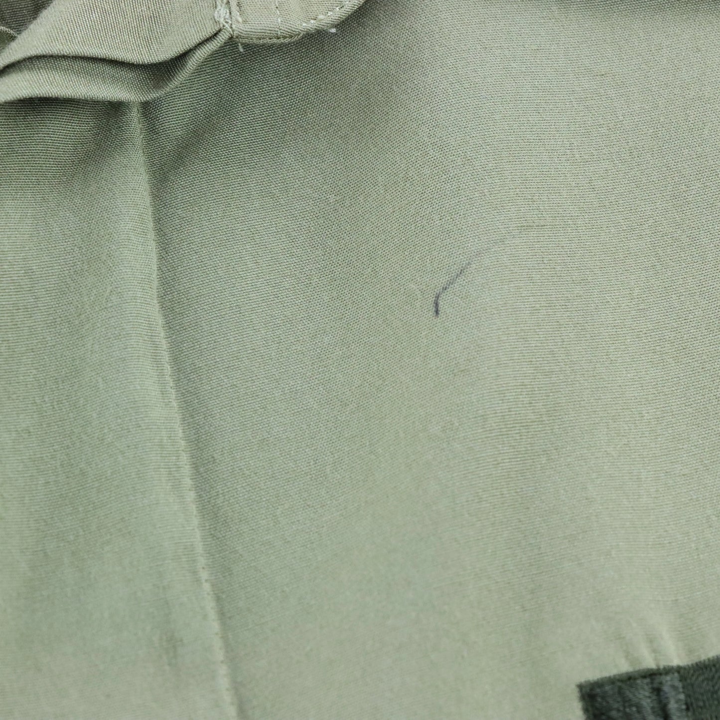 Vintage BUGATCHI UOMO x MICHAEL JORDAN Embroidered Olive Green Button Up Long Sleeve Shirt (XL)