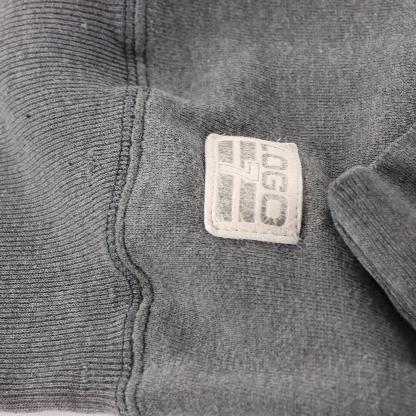 Vintage CHICAGO BULLS 90'S Basketball Embroidered Grey NBA Sweatshirt (XL)