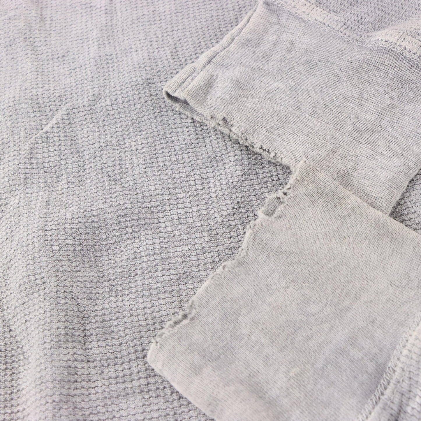 Vintage AFFLICTION Distressed Y2K Grey Velvet Cross Detail USA Made Waffle Thermal Long Sleeve Tee (XL)
