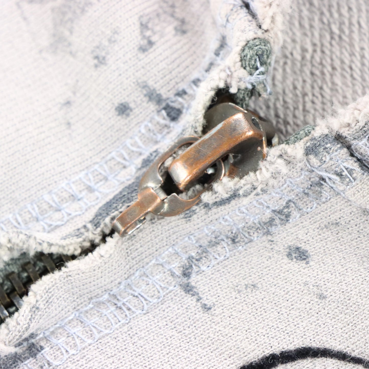 Vintage AFFLICTION Y2K 'Aficionado' Distressed Grey Sweatshirt (XL-XXL)