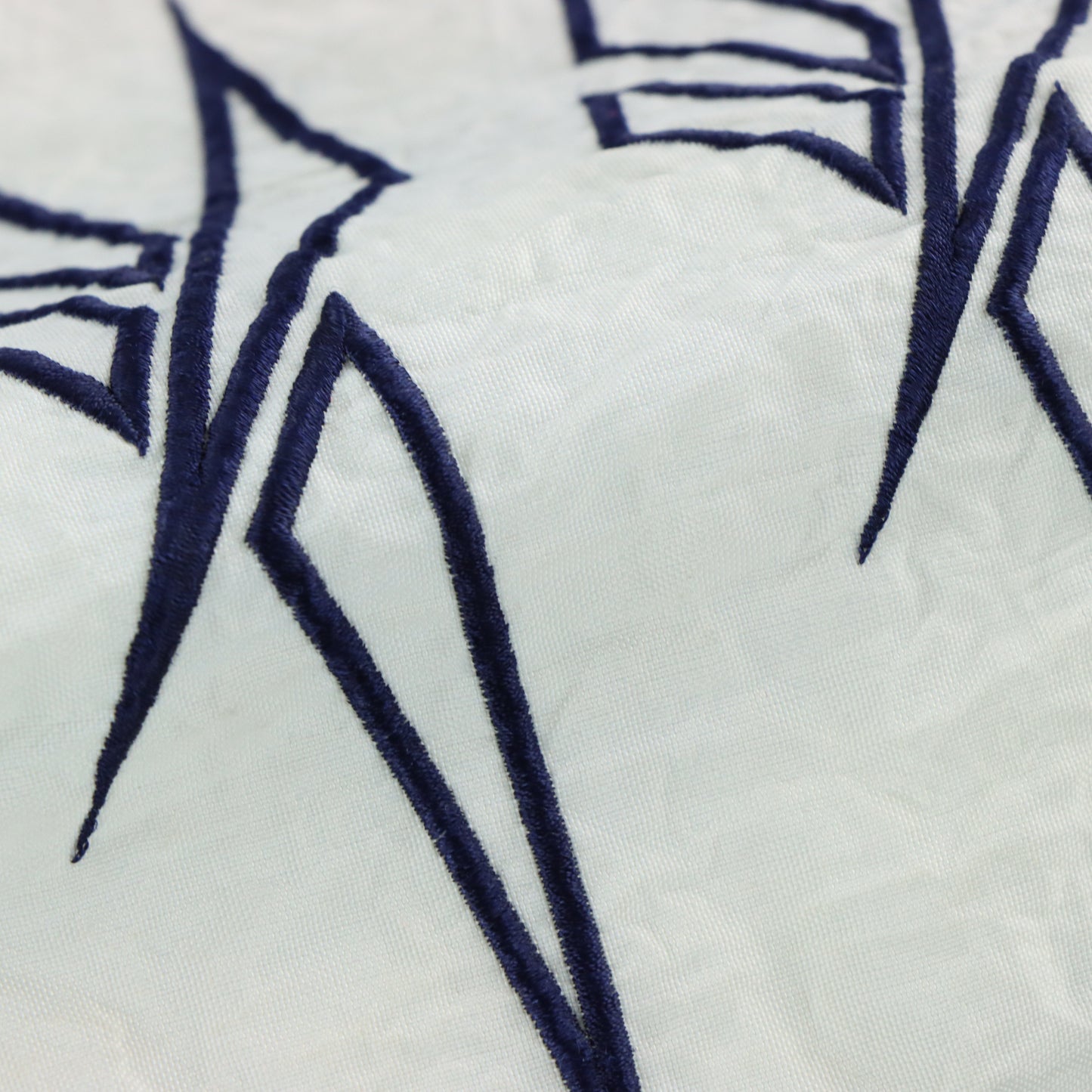 REEBOK Embroidered 3-Logo Navy & White Retro Windbreaker Jacket (L)