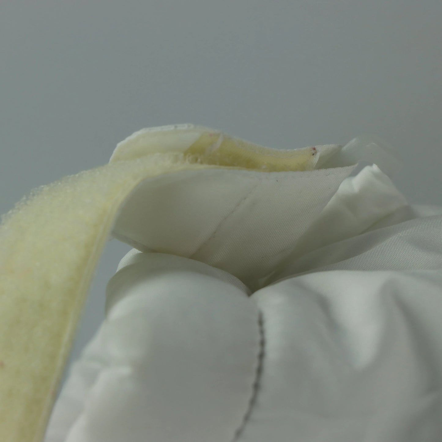 NIKE Embroidered Swoosh Logo White & Black Hooded Puffer Jacket (S) - Vintage Sole Melbourne