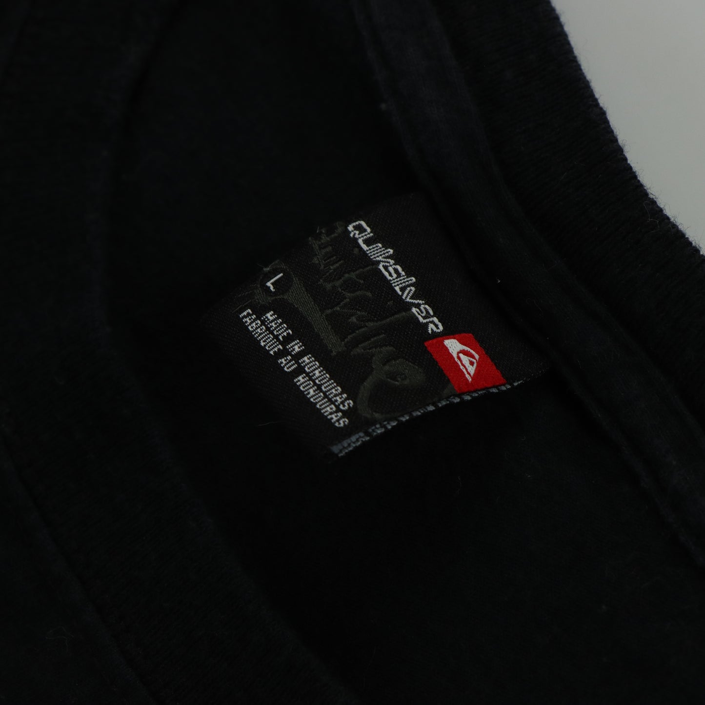 QUICKSILVER Y2K Spell Out Logo Geometric Black Surf Tee (L)