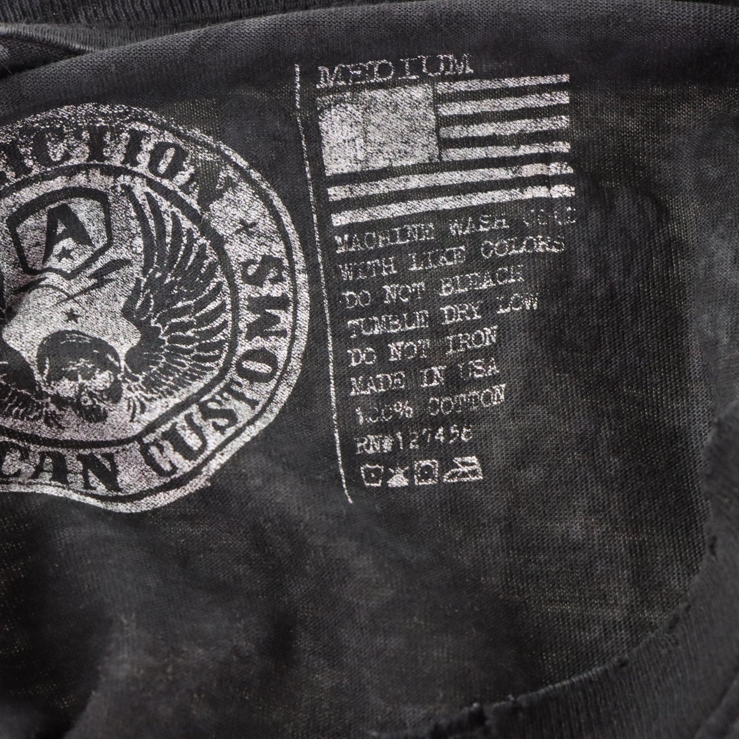 Vintage AFFLICTION 'American Customs' Wheel & Headdress Skull Velvet Detail Black Tee USA Made (M)