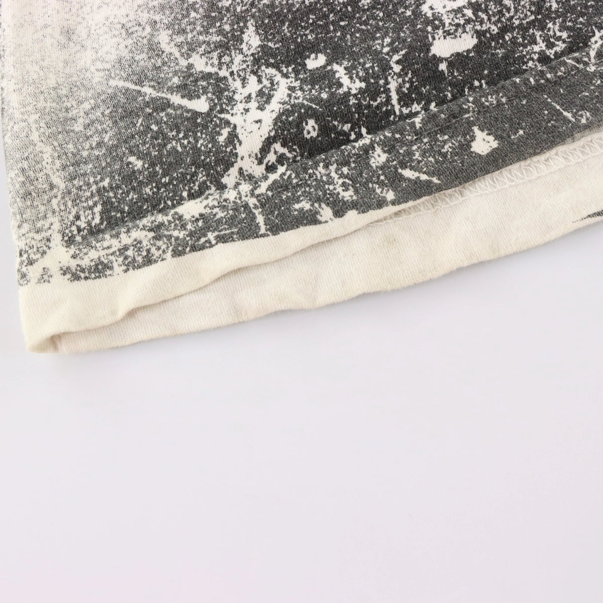 ARCHAIC AFFLICTION "Avere Fiducia" Vintage Silver Glitter Text Vintage Y2K T-Shirt (XXXL TALL)