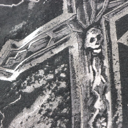 Vintage TAPOUT Silver Foil Detail Crosses & Skulls Y2K Black T-Shirt (XXL)