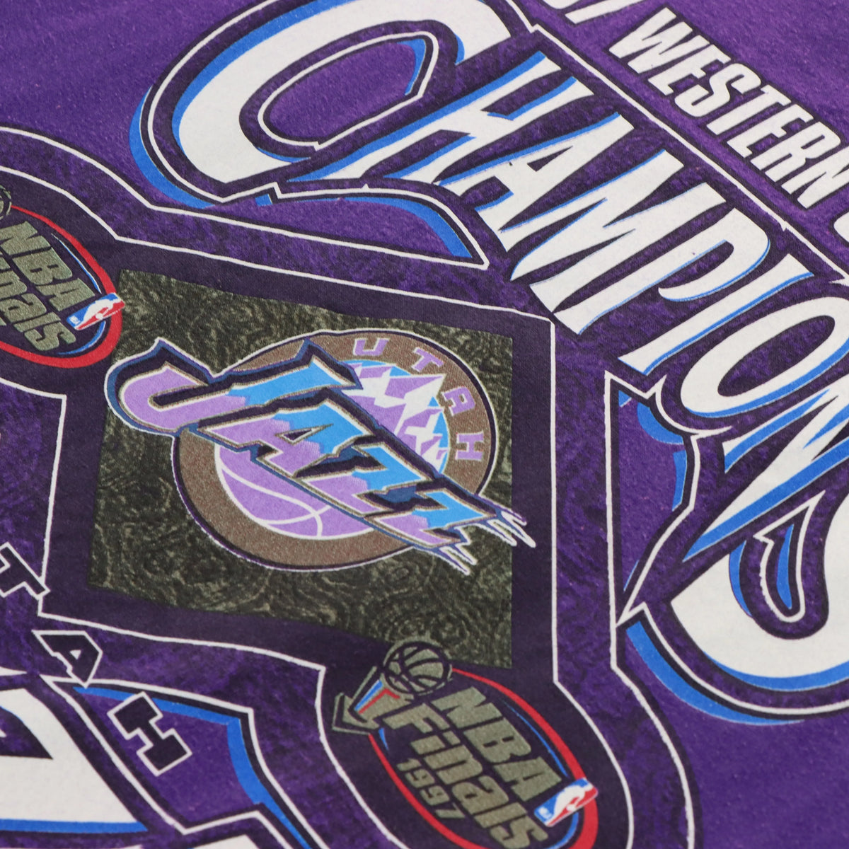 Vintage 1997 UTAH JAZZ NBA Champions Purple Basketball T-Shirt (L)