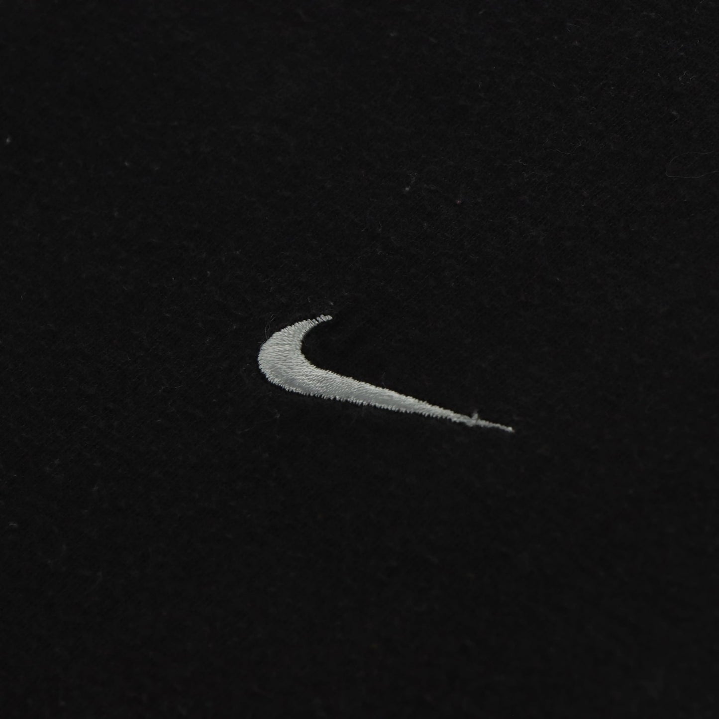NIKE Embroidered Swoosh Logo Grey & White T-Shirt (M) - Vintage Sole Melbourne