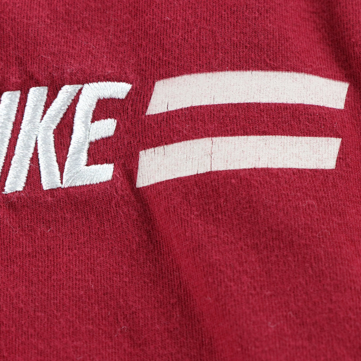 NIKE Vintage Embroidered Spell Out Logo Red T-Shirt (L)