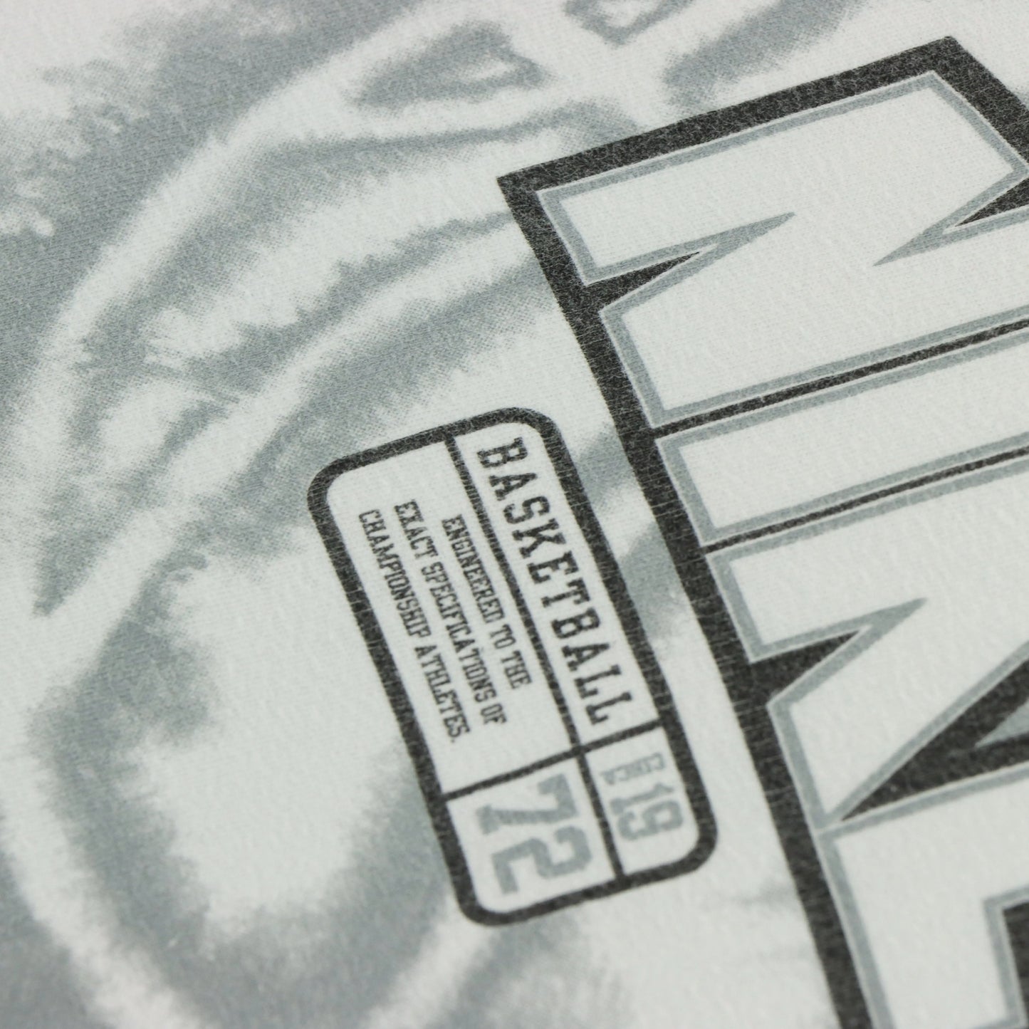 NIKE Spell Out Logo Basketball White & Grey T-Shirt (XL-XXL) - Vintage Sole Melbourne