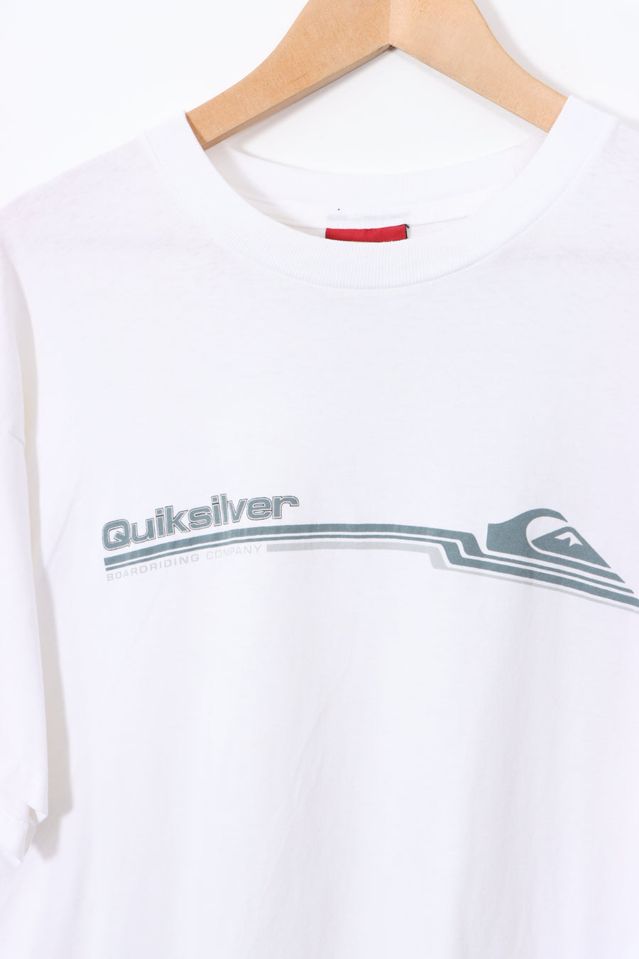 QUICKLSILVER Speed Strip Blue Logo Boardriding Company White Tee (L)