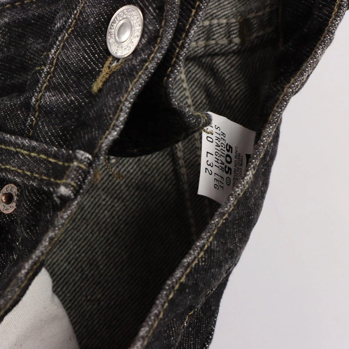 Vintage LEVI'S 'Regular Fit' 505 Straight Leg New With Tag USA Made Dark Wash Denim Jeans (30 x 32)