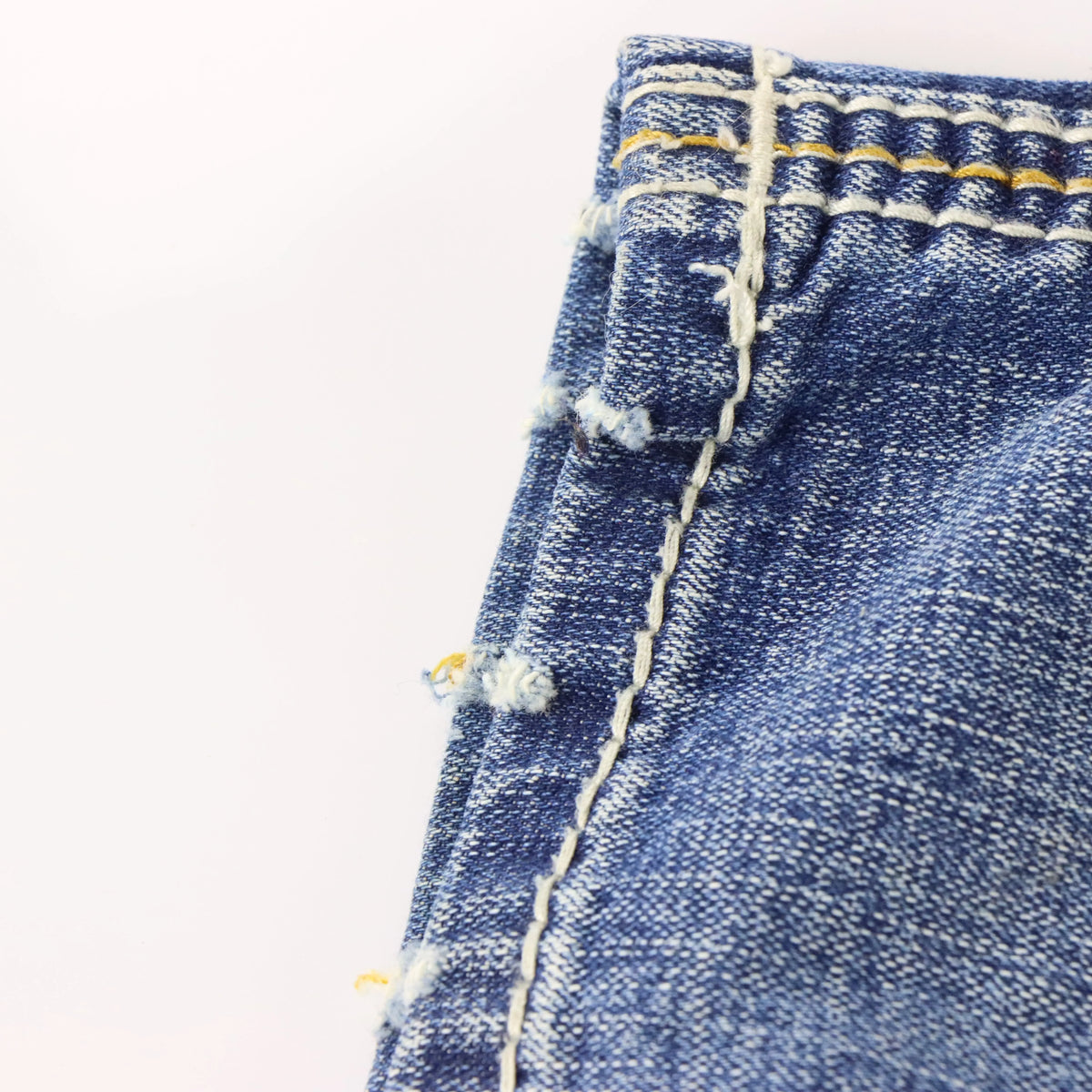 Vintage AFFLICTION Y2K 'Blake' Embroidered Faded Blue Jeans (38)