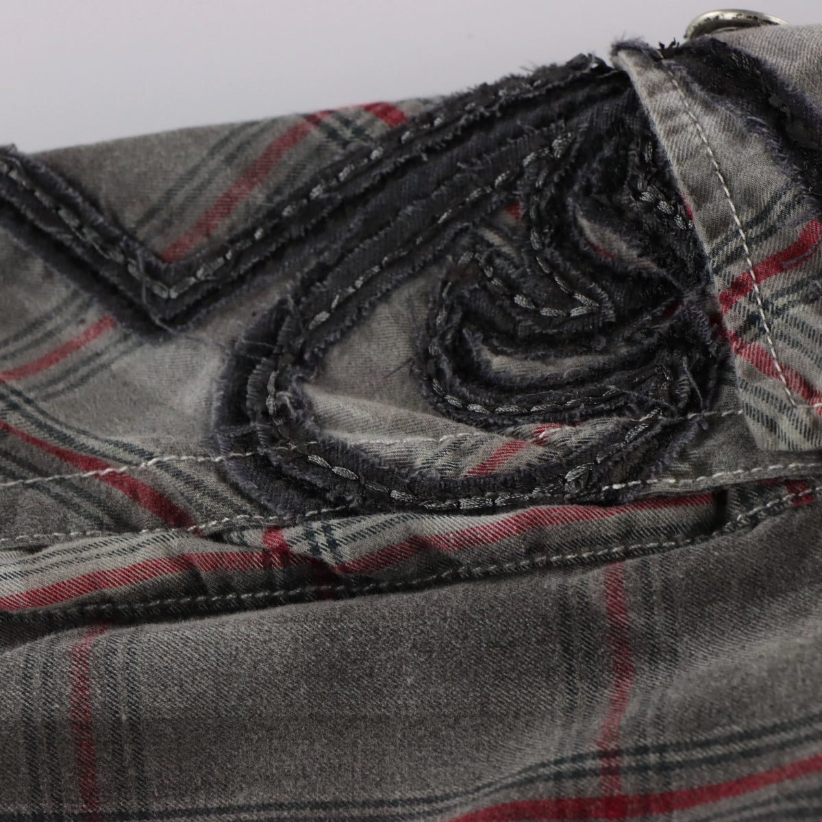 Vintage AFFLICTION Y2K Plaid Jorts Deadstock Grey & Red Pocket Shorts (32)