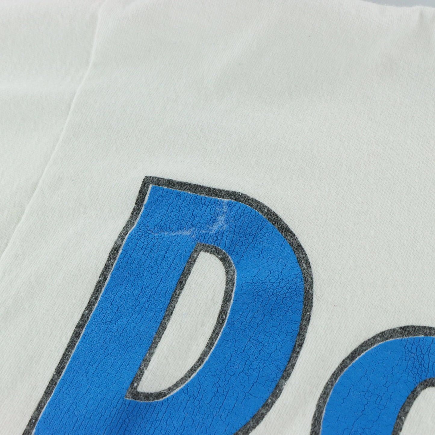 DISNEY 'Dopey' Puffy Spell Out Graphic White Tee (L) - Vintage Sole Melbourne