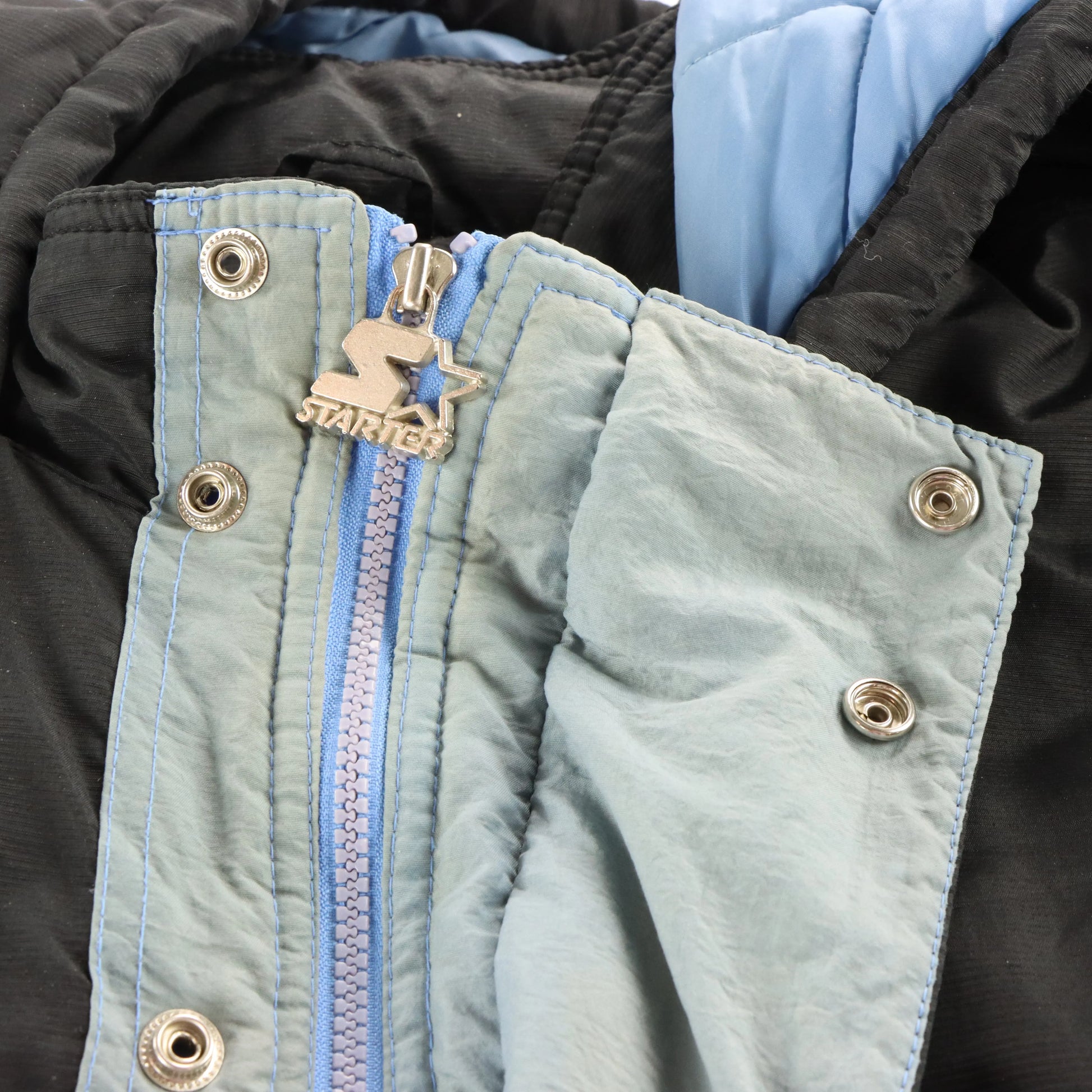 Carolina Tar Heels STARTER Korean Made Quilt Lined Windbreaker Pop Over (XXL) - Vintage Sole Melbourne