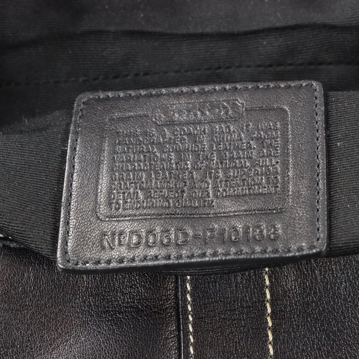 Vintage COACH F10188 Black & Silver Buckle Leather Shoulder Bag