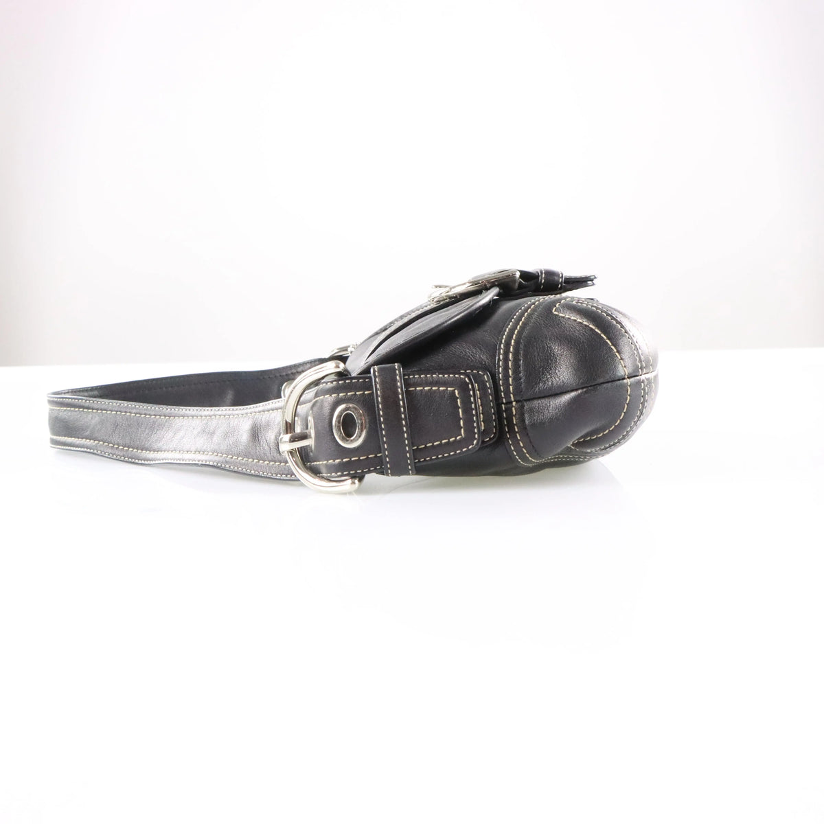 Vintage COACH F10188 Black & Silver Buckle Leather Shoulder Bag