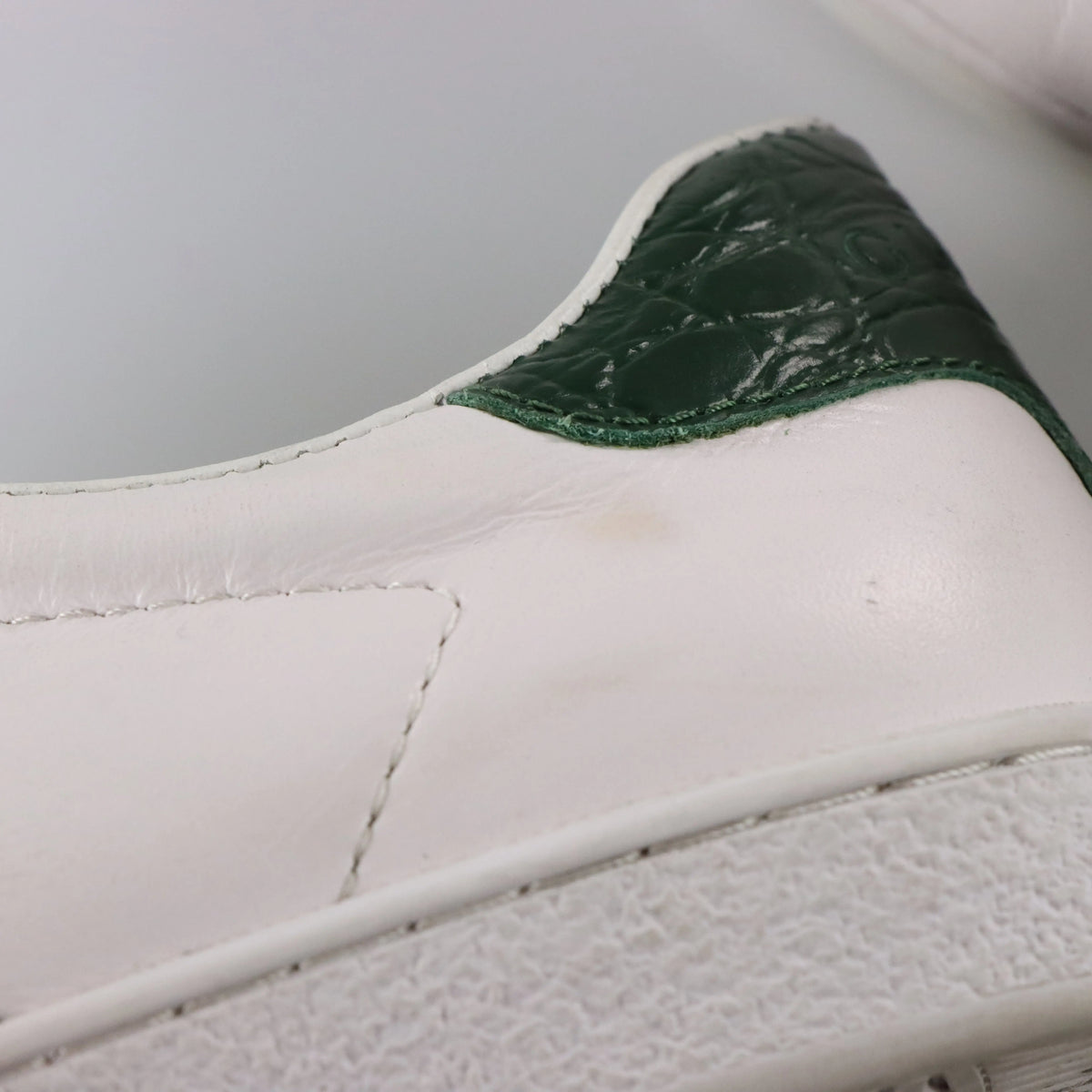 GUCCI Signature Red & Green Stripe Italian Made White 'Ace' Sneakers (40)