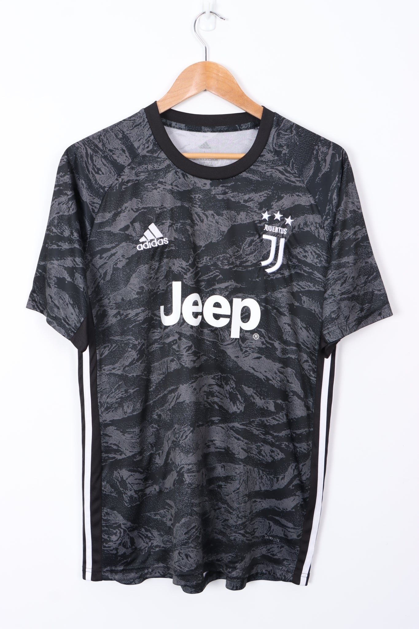 Juventus goalkeeper jersey 2019 on sale