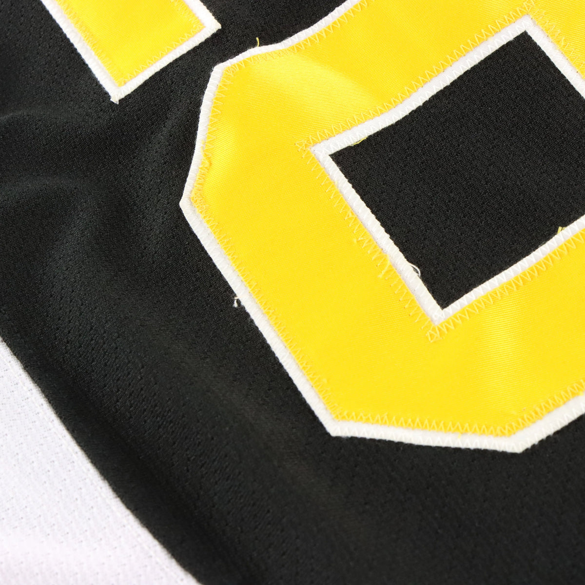 ADIDAS Pittsburgh Penguins "Player" #18 Hockey Jersey (XS)
