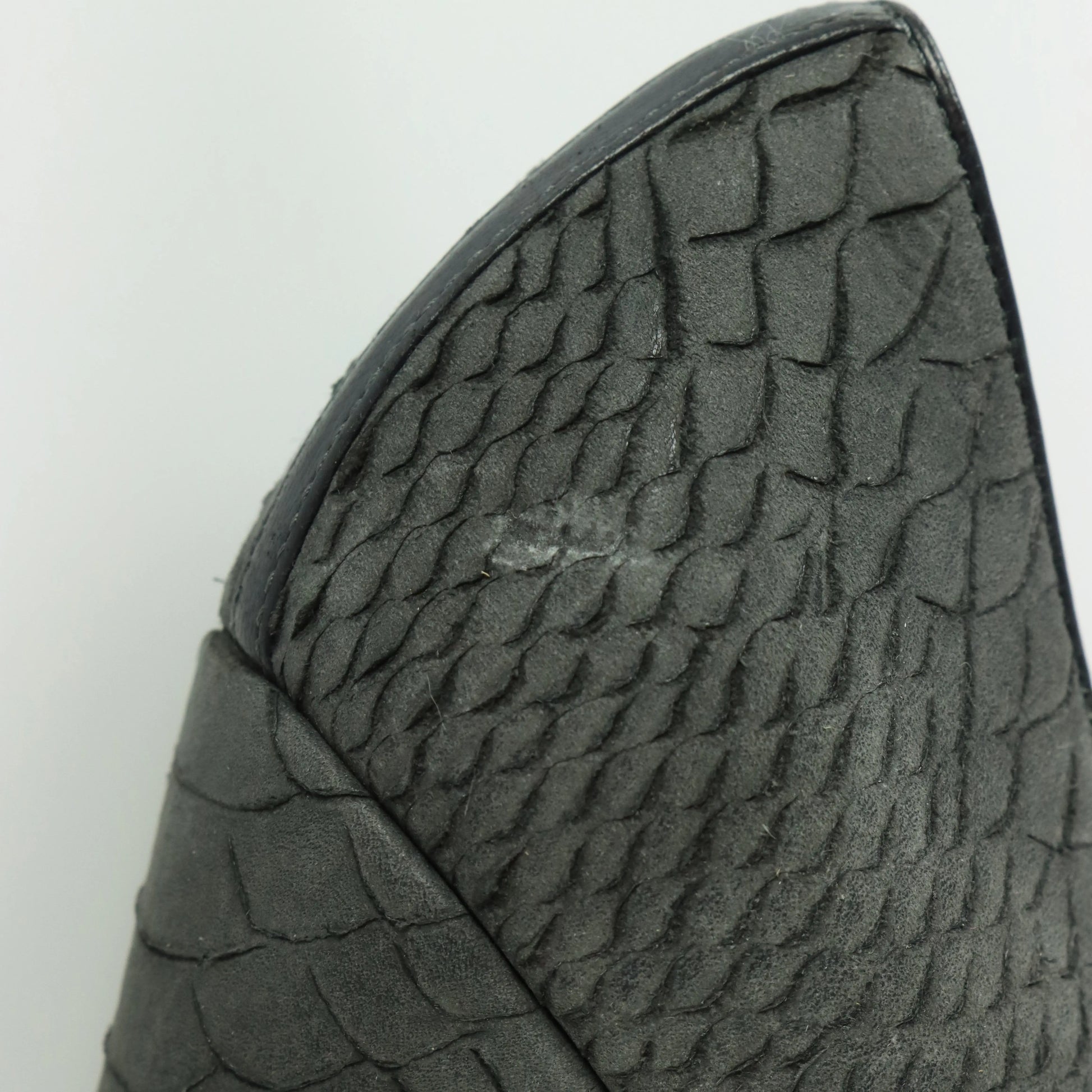 EMPORIO ARMANI Grey Embossed Snake Print Leather Pumps (40) - Vintage Sole Melbourne