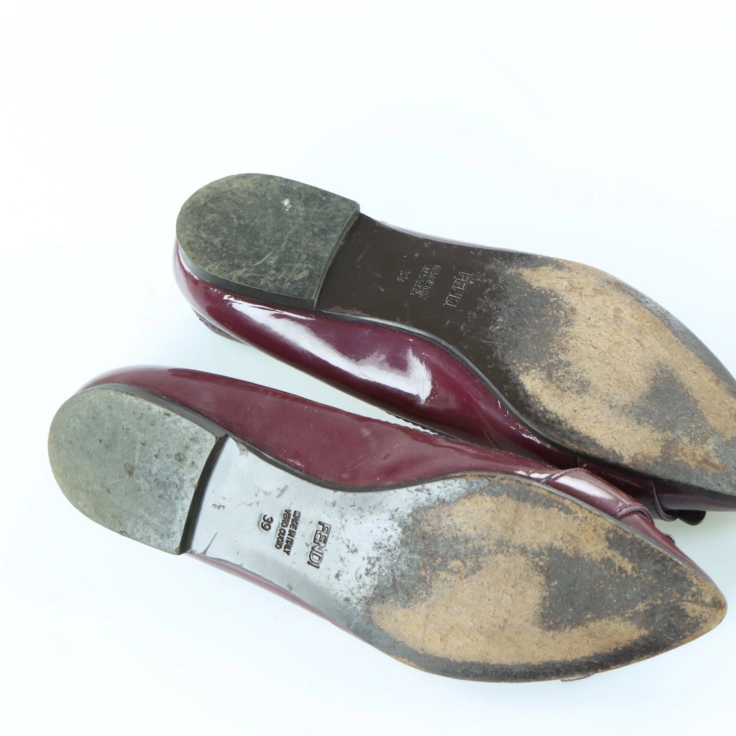 FENDI Patent Burgundy Buckle Italy Made Flats (39) Vintage Sole Melbourne