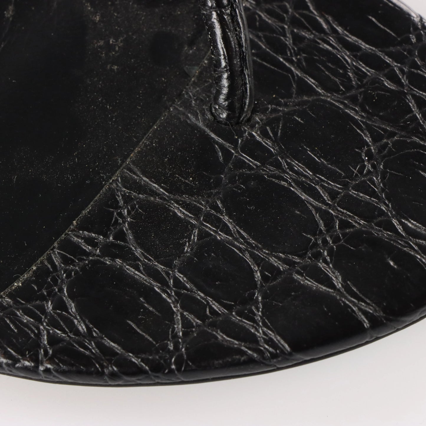 SAINT LAURENT YSL 'Cassandra' Croc Thong Logo Sandals (38.5) - Vintage Sole Melbourne
