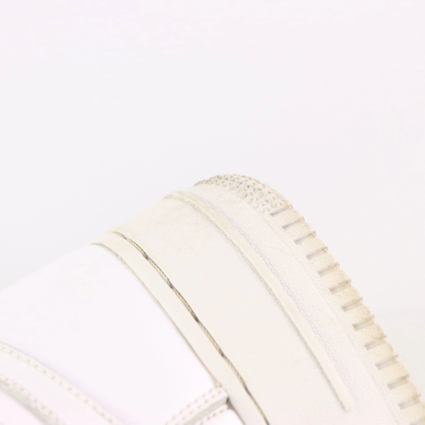 NIKE AIR FORCE 1 X SUPREME Red Logo Swoosh White Sneakers (11) - Vintage Sole Melbourne