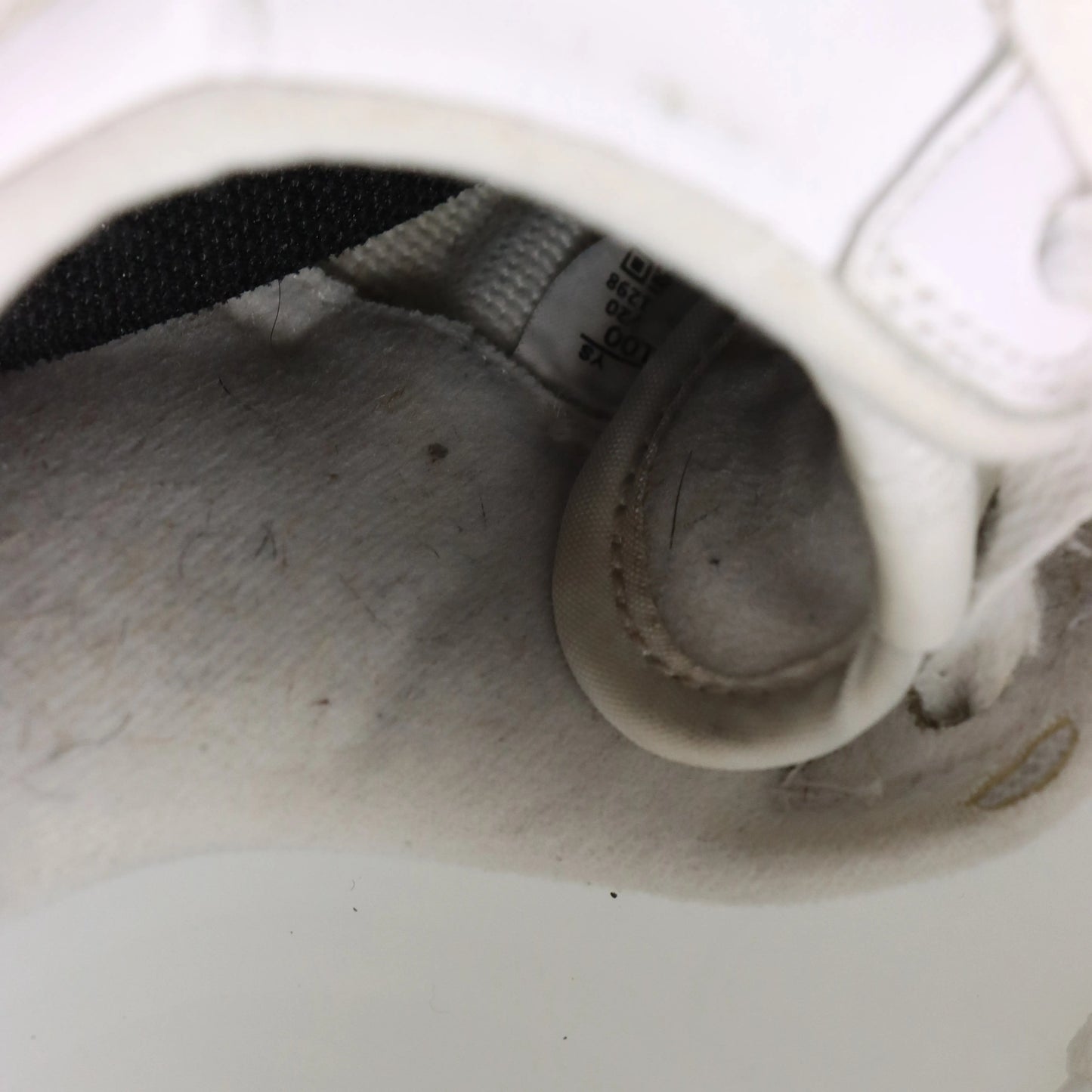 NIKE AIR FORCE 1 X SUPREME Red Logo Swoosh White Sneakers (11) - Vintage Sole Melbourne