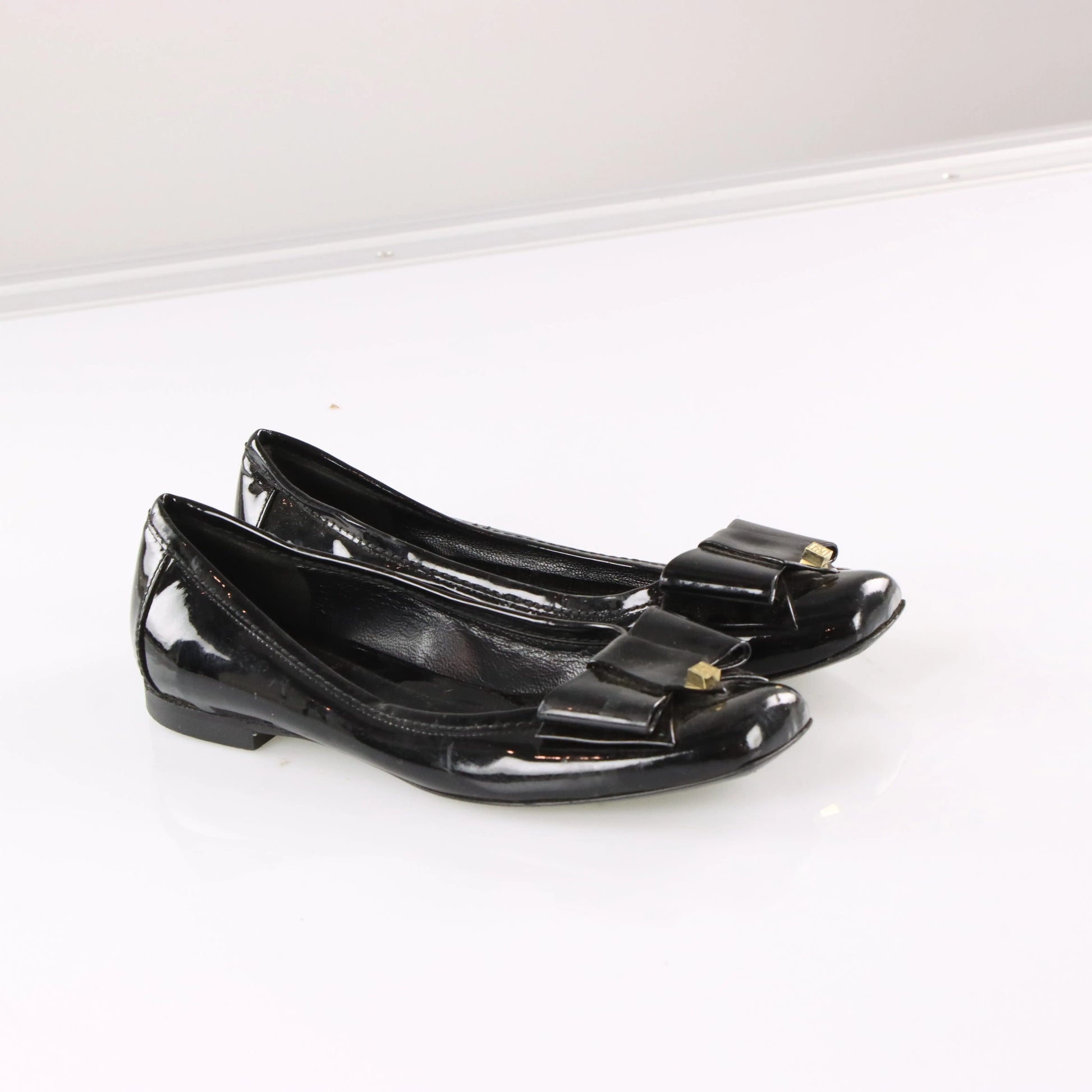 FENDI Patent Bow Italy Made Black & Gold Ballet Flats (36) *Aubany Vintage Sole Melbourne