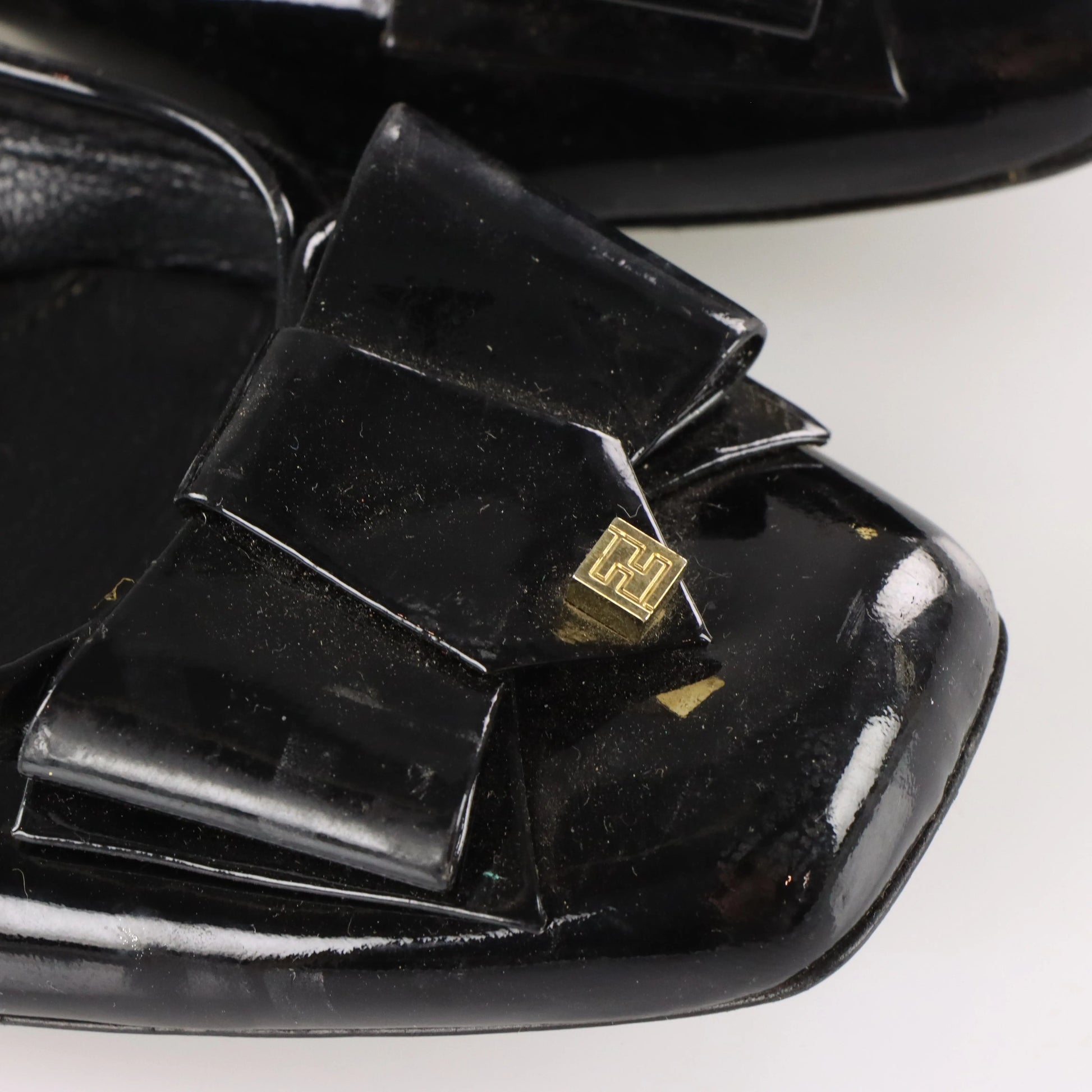 FENDI Patent Bow Italy Made Black & Gold Ballet Flats (36) *Aubany Vintage Sole Melbourne