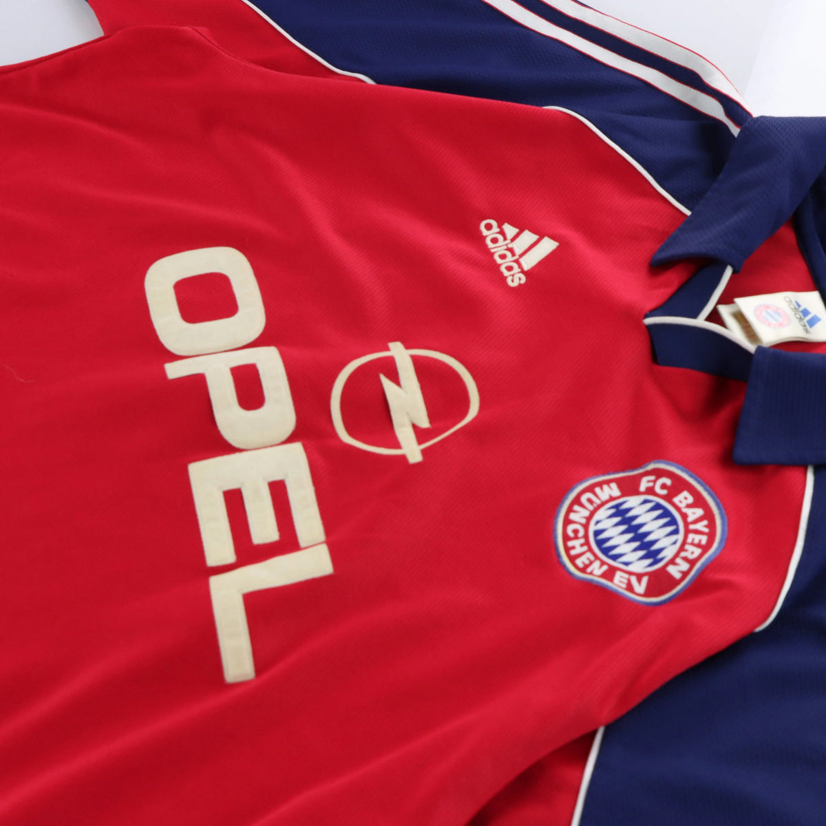 Vintage ADIDAS Bayen Munich FC 1999-2001 Home Soccer Jersey (L)