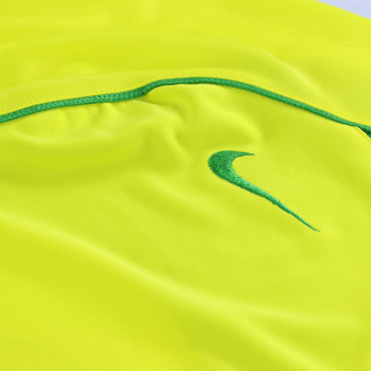 Vintage NIKE Brazil Swoosh Original Ronaldinho Made in Brazil Yellow Soccer Jersey (M)