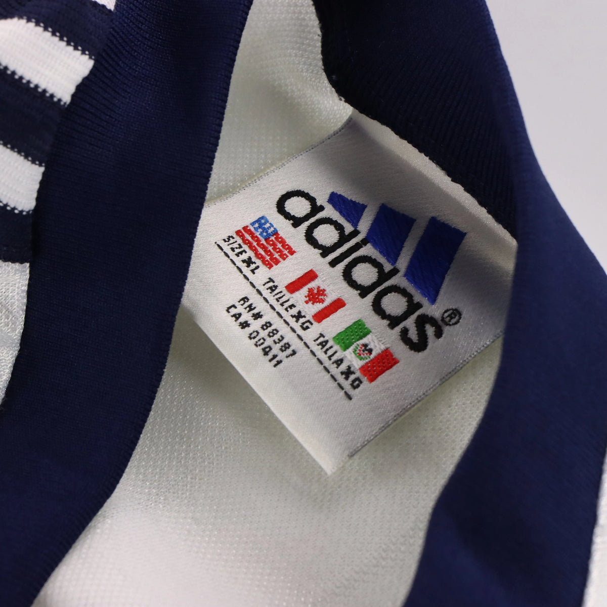 Vintage ADIDAS Arsenal Albany New York YMCA Navy & White #32 Soccer Jersey (XL)