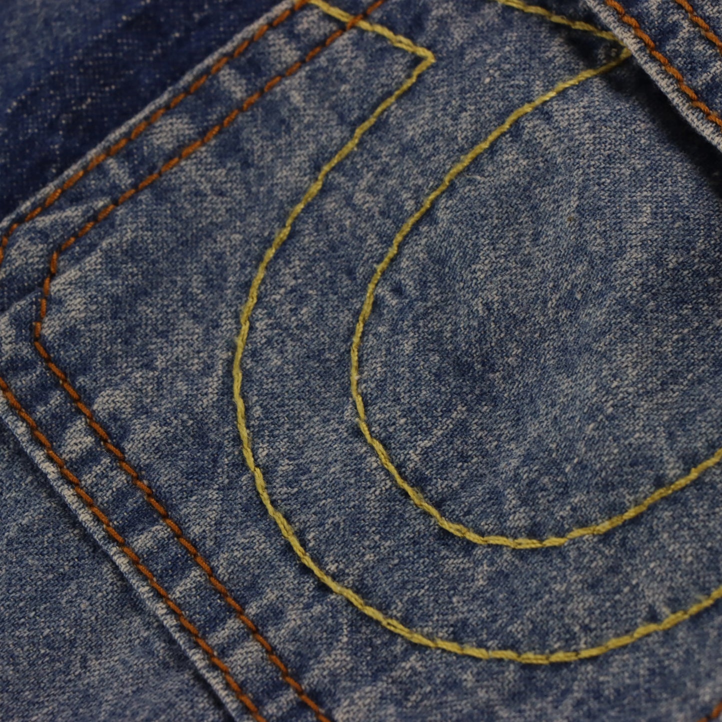 TRUE RELIGION Embroidered Denim Long Sleeve Button-Up Shirt (S-M) - Vintage Sole Melbourne