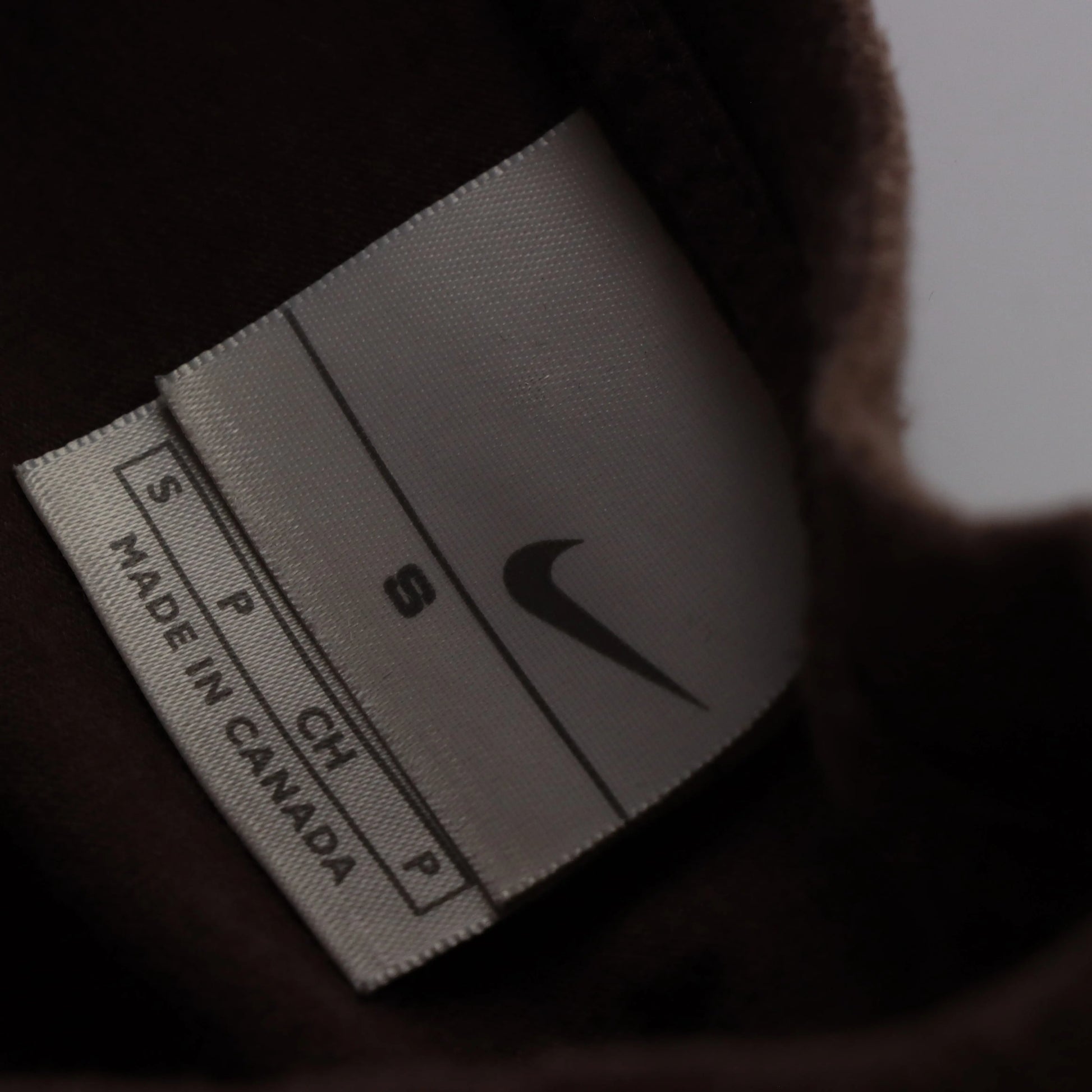 NIKE Athletics Square Logo Brown T-Shirt Canada Made Tee (S) - Vintage Sole Melbourne