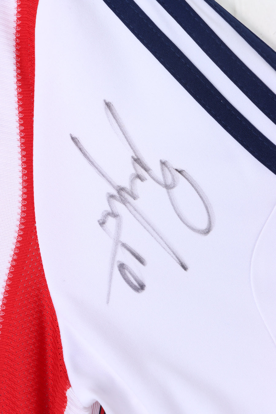 Autographed Chivas Guadalajara 2014/2015 ADIDAS Home Soccer Jersey (L)