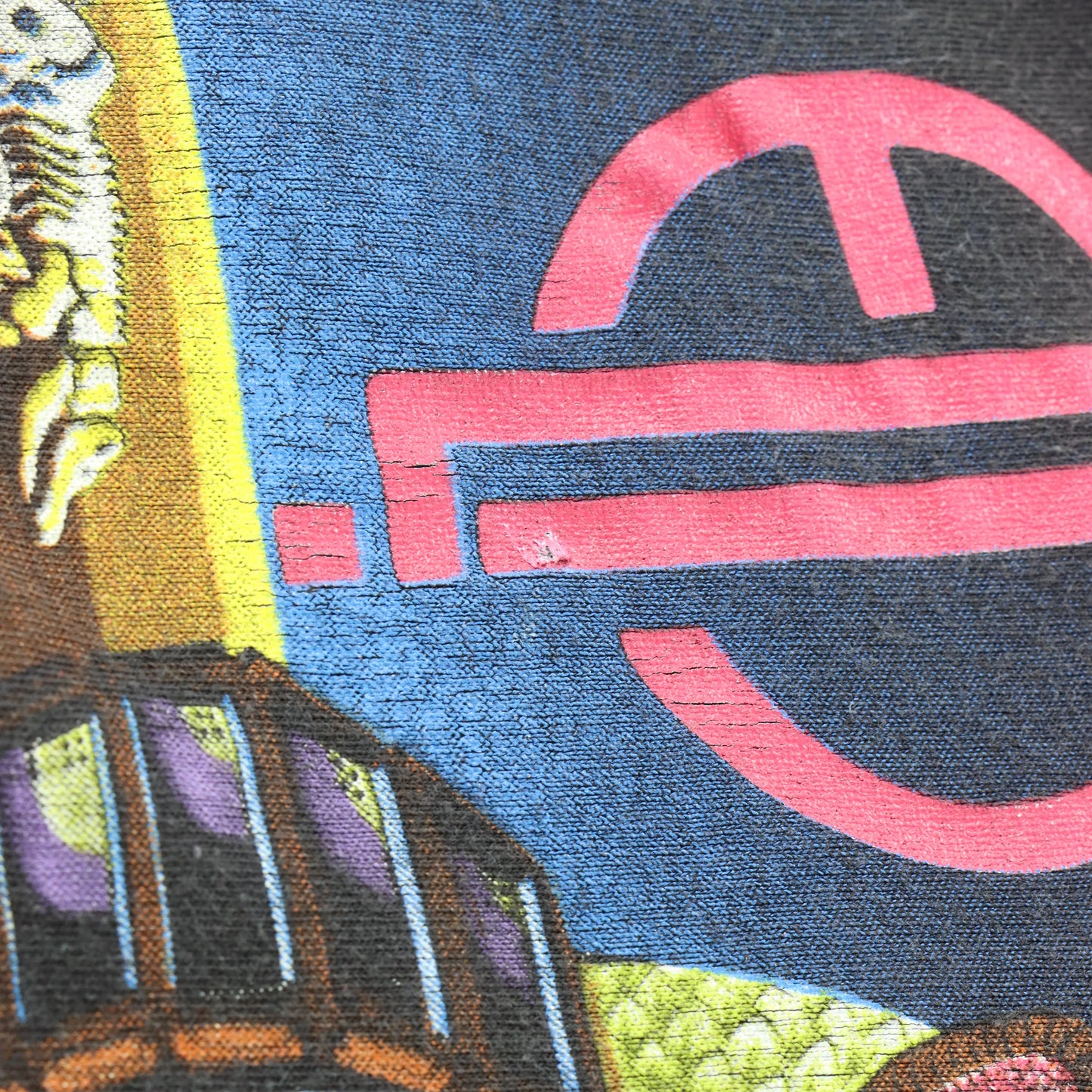 EMERSON LAKE & PALMER Tarkus Armadillo Album Art USA Made Tee (M) ***COCO Vintage Sole Melbourne