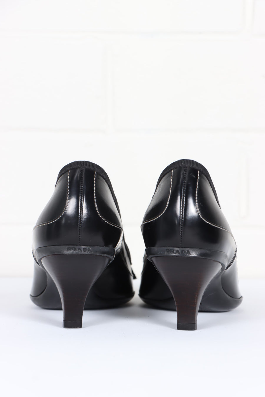 PRADA Bow Contrast Stitch Leather Kitten Heels Italy Made (36.5)