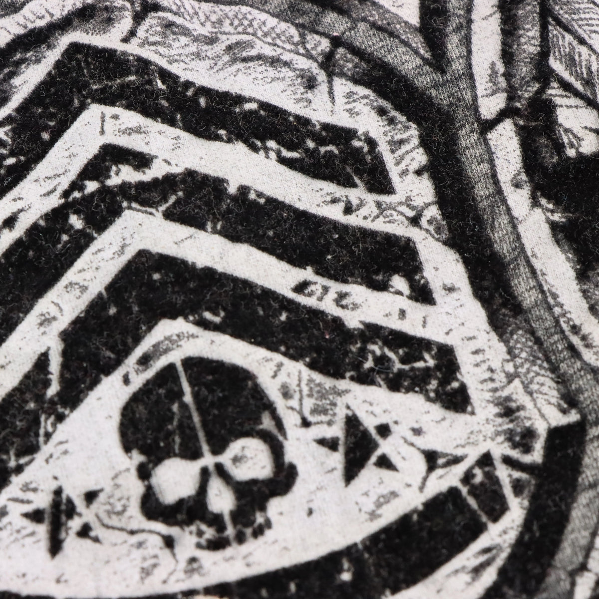 Vintage AFFLICTION Velvet Detail Eagle Crest Grey & Black Y2K Long Sleeve Tee (L TALL)