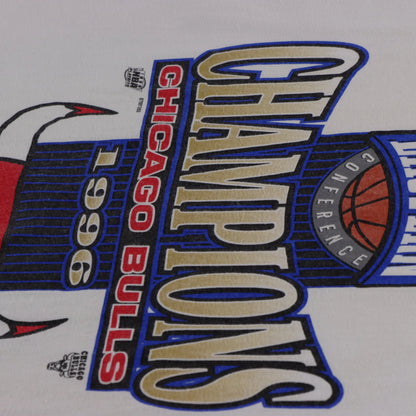 Vintage CHICAGO BULLS NBA Eastern Conference White Basketball T-Shirt (XL)