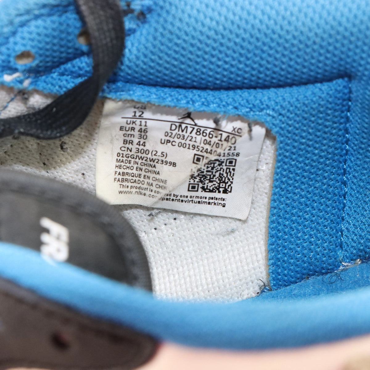 NIKE Air Jordan 1 x Travis Scott Cactus Jack Fragment Design Low Sneakers (12)