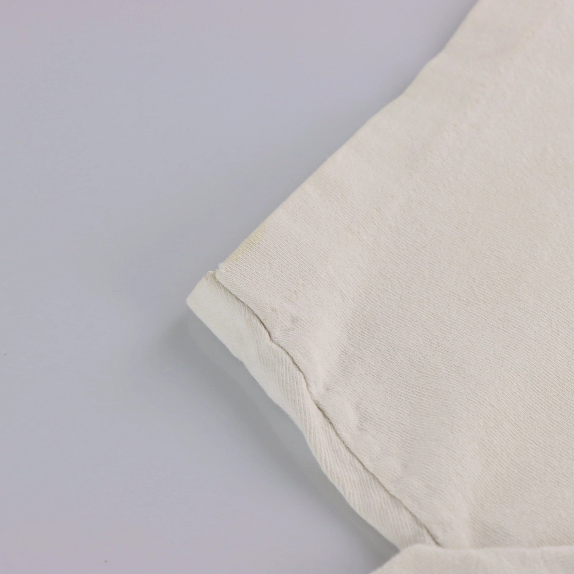 Vintage DISNEY Pocahontas Sunflowers USA Made Cartoon T-Shirt (L-XL) Vintage Sole Melbourne